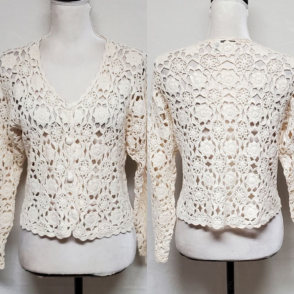 VINTAGE 1990s Aderro Creamy Yellow Sunflower Crochet Button Up Cardigan Small